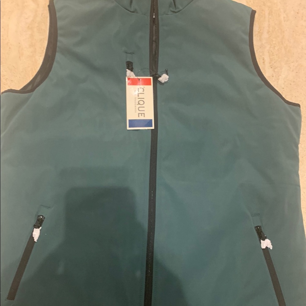 Clique green  Sleeveless Vest